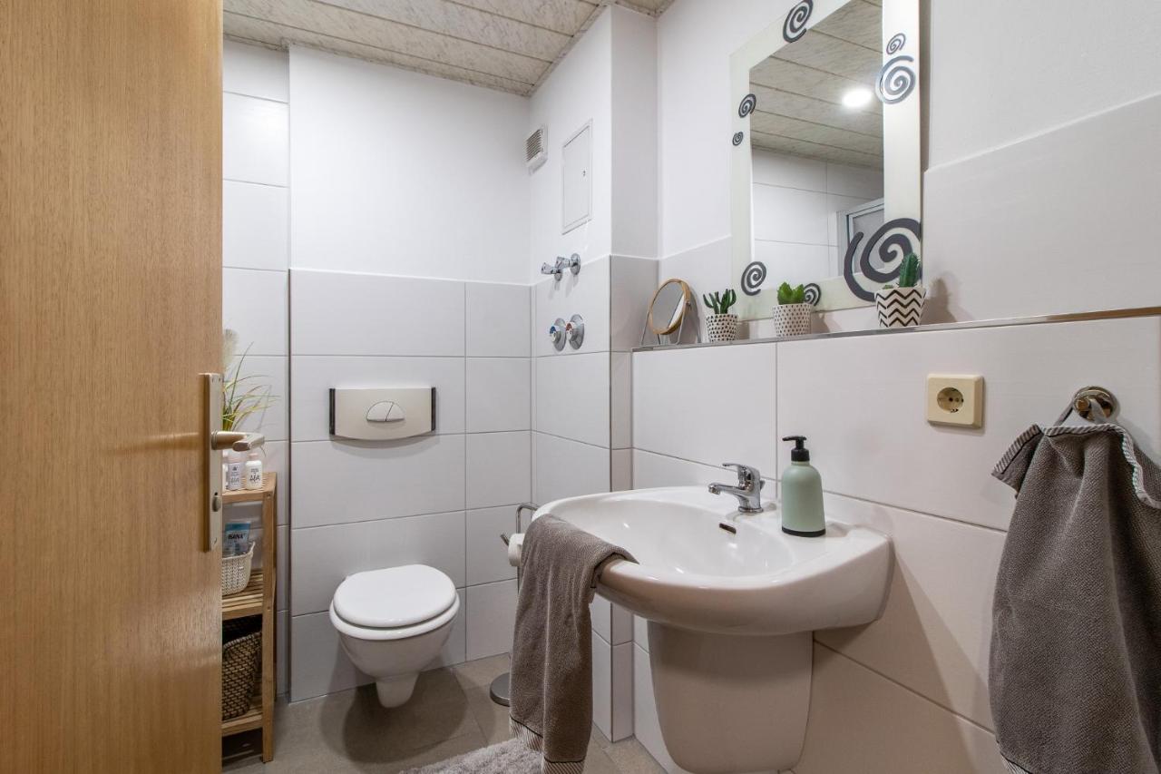 Modernes Apartment Im Gruenen I Balkon I Wlan I Stellplatz 施瓦岑贝格 外观 照片